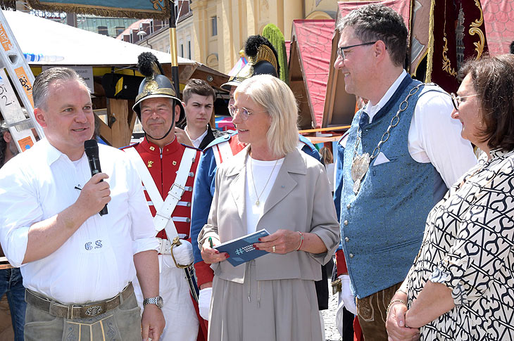 Besuch auf dem Handwerkerdorf am 14.06.2025 (©Foto: Ingrid Grossmann) 